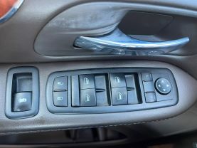 2015 CHRYSLER TOWN & COUNTRY PASSENGER GOLD AUTOMATIC - Auto Spot