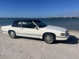 1993 CADILLAC DEVILLE COUPE V8, 4.9 LITER COUPE 2D