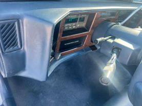 1993 CADILLAC DEVILLE COUPE V8, 4.9 LITER COUPE 2D