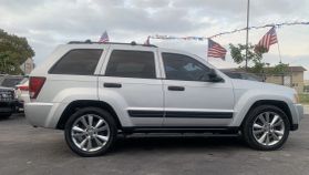 2005 JEEP GRAND CHEROKEE SUV V6, 3.7 LITER LAREDO SPORT UTILITY 4D