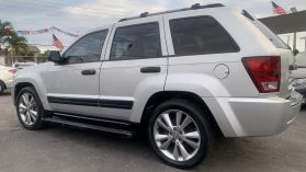 2005 JEEP GRAND CHEROKEE SUV V6, 3.7 LITER LAREDO SPORT UTILITY 4D