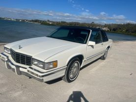 1993 CADILLAC DEVILLE COUPE V8, 4.9 LITER COUPE 2D