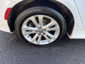 2015 CHRYSLER 200 SEDAN WHITE AUTOMATIC - Auto Spot