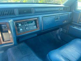 1993 CADILLAC DEVILLE COUPE V8, 4.9 LITER COUPE 2D