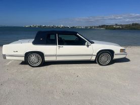 1993 CADILLAC DEVILLE COUPE V8, 4.9 LITER COUPE 2D