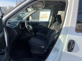 2016 RAM PROMASTER CITY PASSENGER WHITE AUTOMATIC - Auto Spot