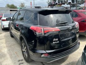 2017 Toyota Rav4 - Image 4