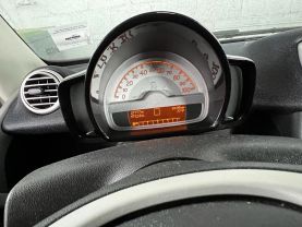 2011 Smart Fortwo - Image 6