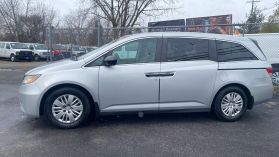 2014 HONDA ODYSSEY PASSENGER SILVER AUTOMATIC - Auto Spot