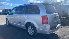 2010 CHRYSLER TOWN & COUNTRY PASSENGER SILVER AUTOMATIC - Auto Spot