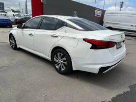 2019 Nissan Altima - Image 4