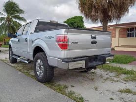 2011 Ford F150 Supercrew Cab - Image 4