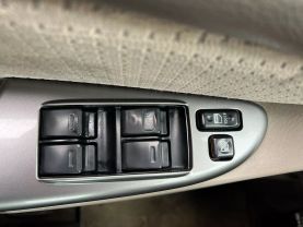 2007 TOYOTA SIENNA PASSENGER GOLD AUTOMATIC - Auto Spot