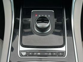 2017 Jaguar Xe Xe 25t Prestige Sedan 4d - Image 34