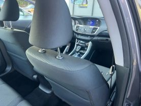2017 Honda Accord - Image 13