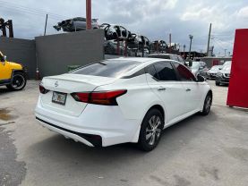 2019 Nissan Altima - Image 3