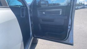 2015 RAM 1500 QUAD CAB PICKUP SILVER AUTOMATIC - Auto Spot