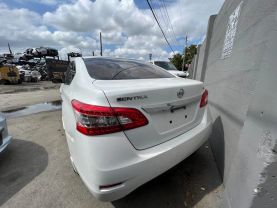 2015 Nissan Sentra - Image 3