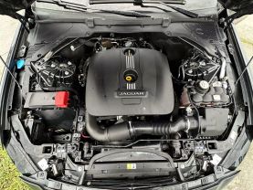 2017 Jaguar Xe Xe 25t Prestige Sedan 4d - Image 10