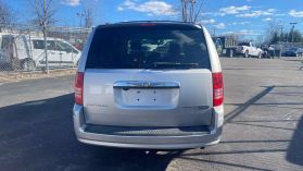 2010 CHRYSLER TOWN & COUNTRY PASSENGER SILVER AUTOMATIC - Auto Spot