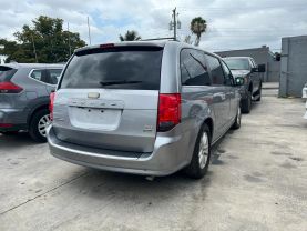 2018 Dodge Grand Caravan Passenger - Image 3