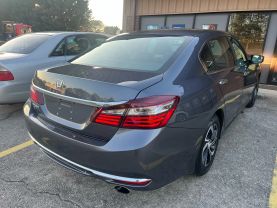 2017 Honda Accord - Image 4