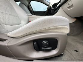 2017 Jaguar Xe Xe 25t Prestige Sedan 4d - Image 29