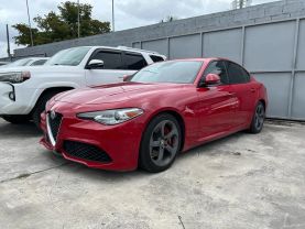 2017 Alfa Romeo Giulia - Image 2
