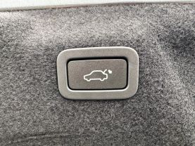 2017 Jaguar Xe Xe 25t Prestige Sedan 4d - Image 13