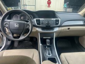 2015 Honda Accord - Image 12