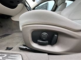2017 Jaguar Xe Xe 25t Prestige Sedan 4d - Image 18