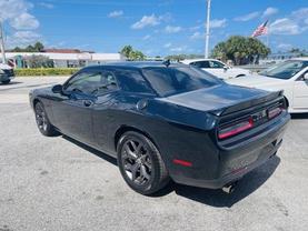2018 DODGE CHALLENGER COUPE PITCH BLACK CLEARCOAT AUTOMATIC - Tropical Auto Sales