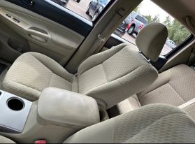 2010 TOYOTA TACOMA DOUBLE CAB PICKUP V6, 4.0 LITER PRERUNNER PICKUP 4D 5 FT