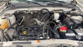 2010 FORD ESCAPE SUV GOLD AUTOMATIC - Auto Spot