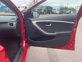 2016 HYUNDAI ELANTRA GT HATCHBACK RED AUTOMATIC - Auto Spot
