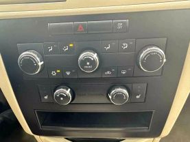 2009 VOLKSWAGEN ROUTAN PASSENGER GOLD AUTOMATIC - Auto Spot