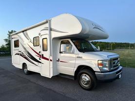 Used 2013 THOR CHATEAU CLASS C - 24C FORD 6.8L V10 - LA Auto Star located in Virginia Beach, VA