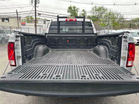 2016 RAM 1500 QUAD CAB PICKUP SILVER AUTOMATIC - Auto Spot