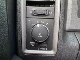 2016 RAM 1500 CREW CAB PICKUP RED AUTOMATIC - Auto Spot