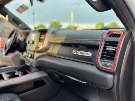 2019 RAM 1500 QUAD CAB PICKUP WHITE AUTOMATIC -  V & B Auto Sales