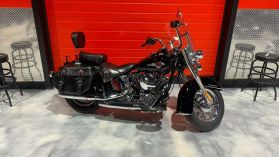 2017 HARLEY-DAVIDSON FLSTC HERITAGE SOFTAIL CLASSIC CRUISER - -