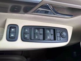 2009 VOLKSWAGEN ROUTAN PASSENGER GOLD AUTOMATIC - Auto Spot