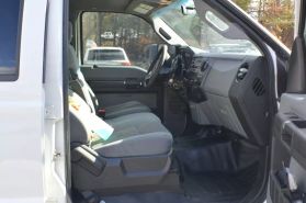 2015 Ford F350 Super Duty Crew Cab - Image 16
