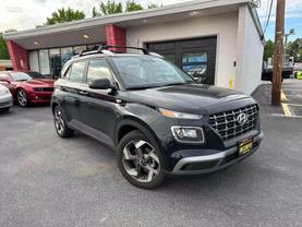 Used 2023 HYUNDAI VENUE SUV 4-CYL, 1.6 LITER SEL SPORT UTILITY 4D - LA Auto Star located in Virginia Beach, VA