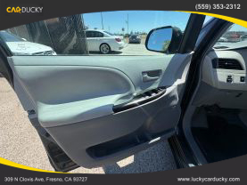 2014 TOYOTA SIENNA VAN V6, 3.5 LITER LE MINIVAN 4D