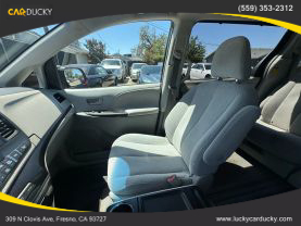 2014 TOYOTA SIENNA VAN V6, 3.5 LITER LE MINIVAN 4D