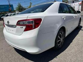 2013 TOYOTA CAMRY SEDAN WHITE AUTOMATIC - Auto Spot