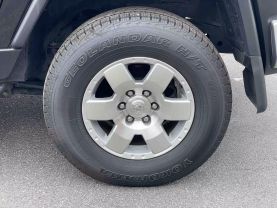 Used 2007 TOYOTA FJ CRUISER SUV V6, 4.0 LITER SPORT UTILITY 2D - LA Auto Star located in Virginia Beach, VA