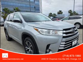 2017 Toyota Highlander - Image 1