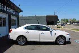 2011 LINCOLN MKS SEDAN V6, 3.7 LITER SEDAN 4D